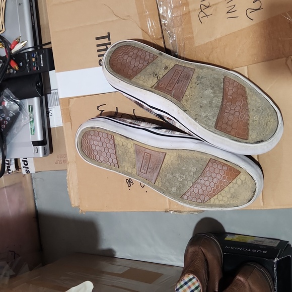 AIRWALK CANVAS SLIP ONS - Picture 5 of 6